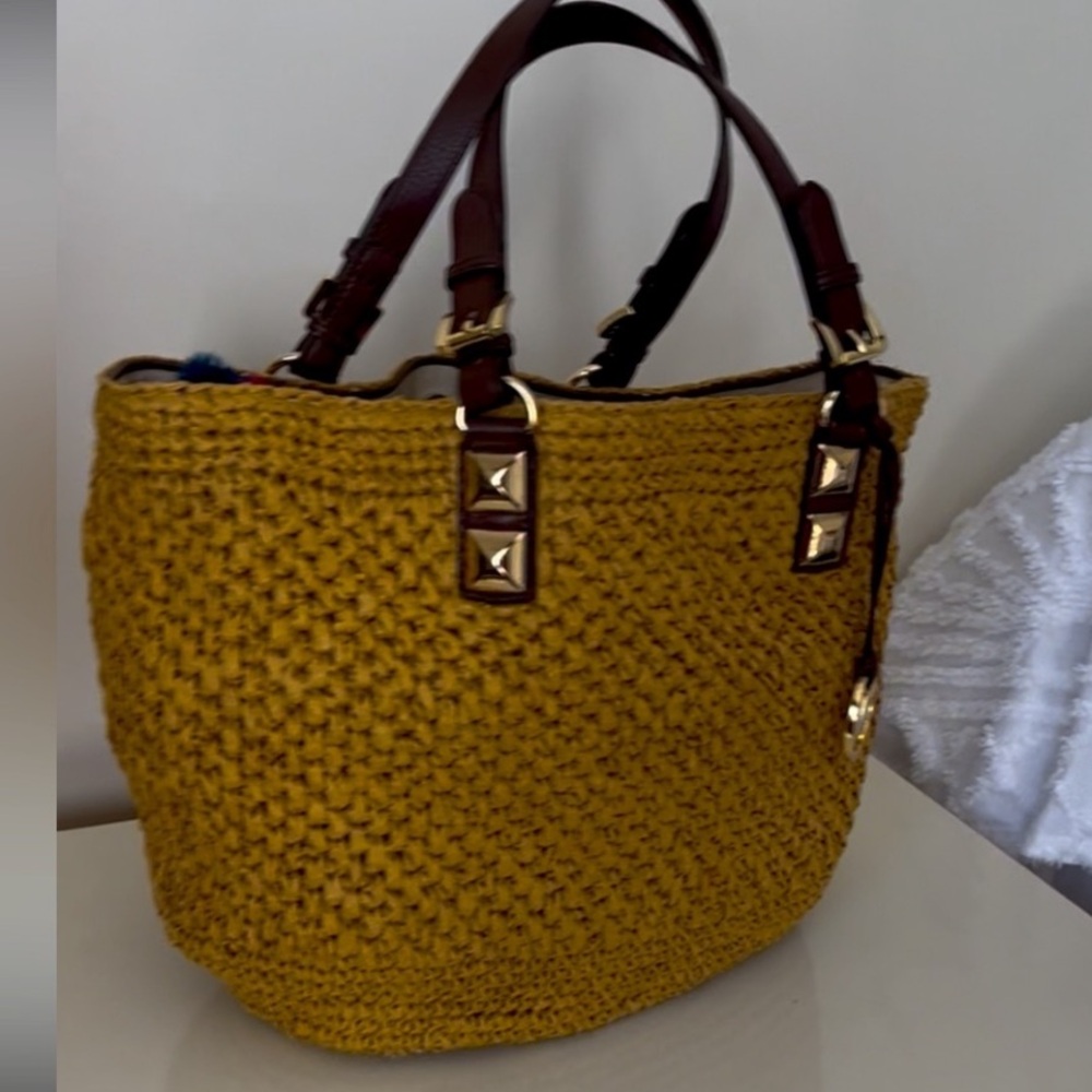 Stylish light tan Woven Tote Bag with compartments